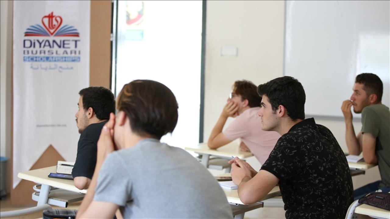 diyanet-burslari-2399115.jpg